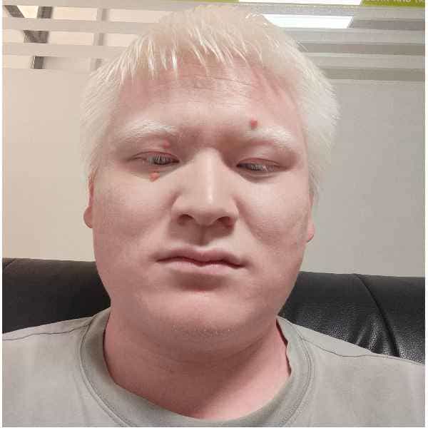 30岁岁安徽单身帅哥 - 柳州吉缘网