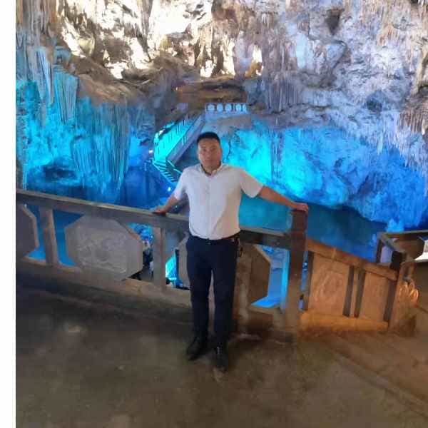 35岁岁云南单身帅哥 - 柳州吉缘网