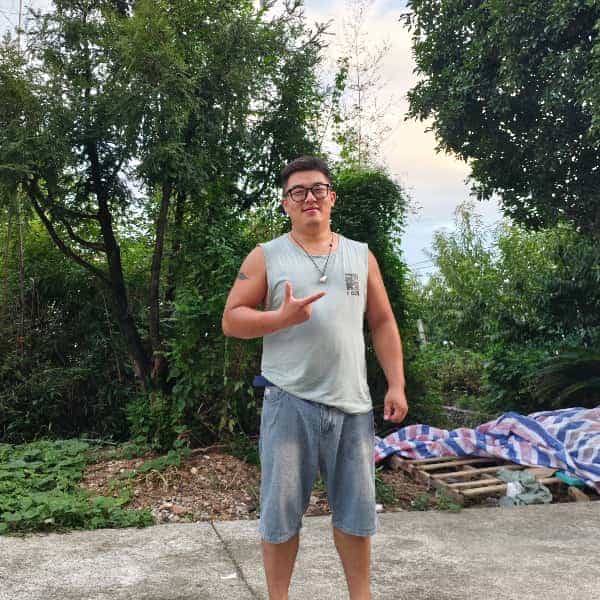 32岁岁浙江单身帅哥 - 柳州吉缘网